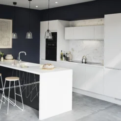 GoodHome Garcinia Gloss White Integrated Handle Highline Cabinet Door (W)600mm (H)715mm (T)19mm -Trade Point Store goodhome garcinia gloss white integrated handle highline cabinet door w 600mm h 715mm t 19mm3663602650928 11i