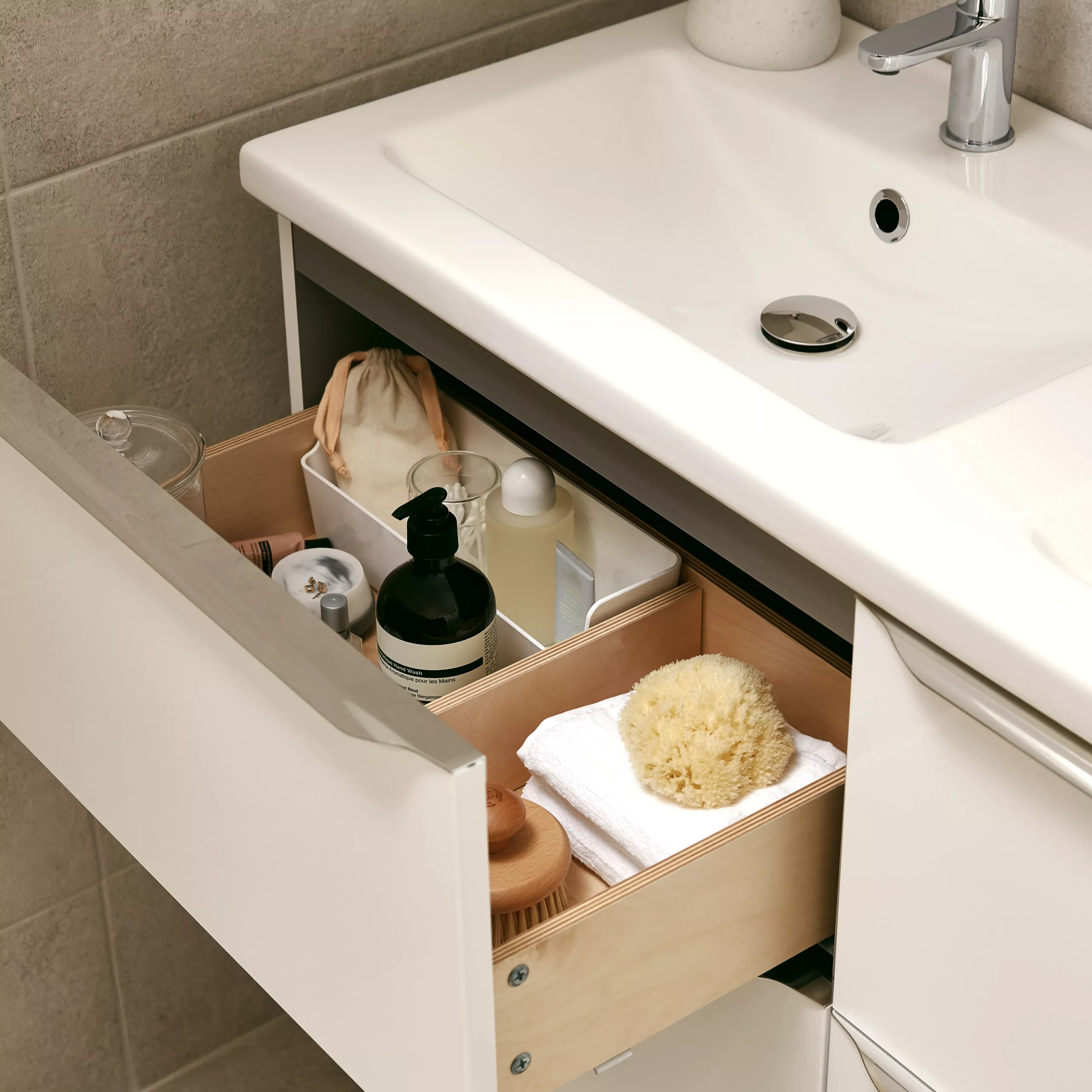 GoodHome Imandra Gloss White Vanity & Basin Cabinet (W)1200mm (H)600mm 18 GoodHome Imandra Gloss White Vanity & Basin Cabinet (W)1200mm (H)600mm - Image 18