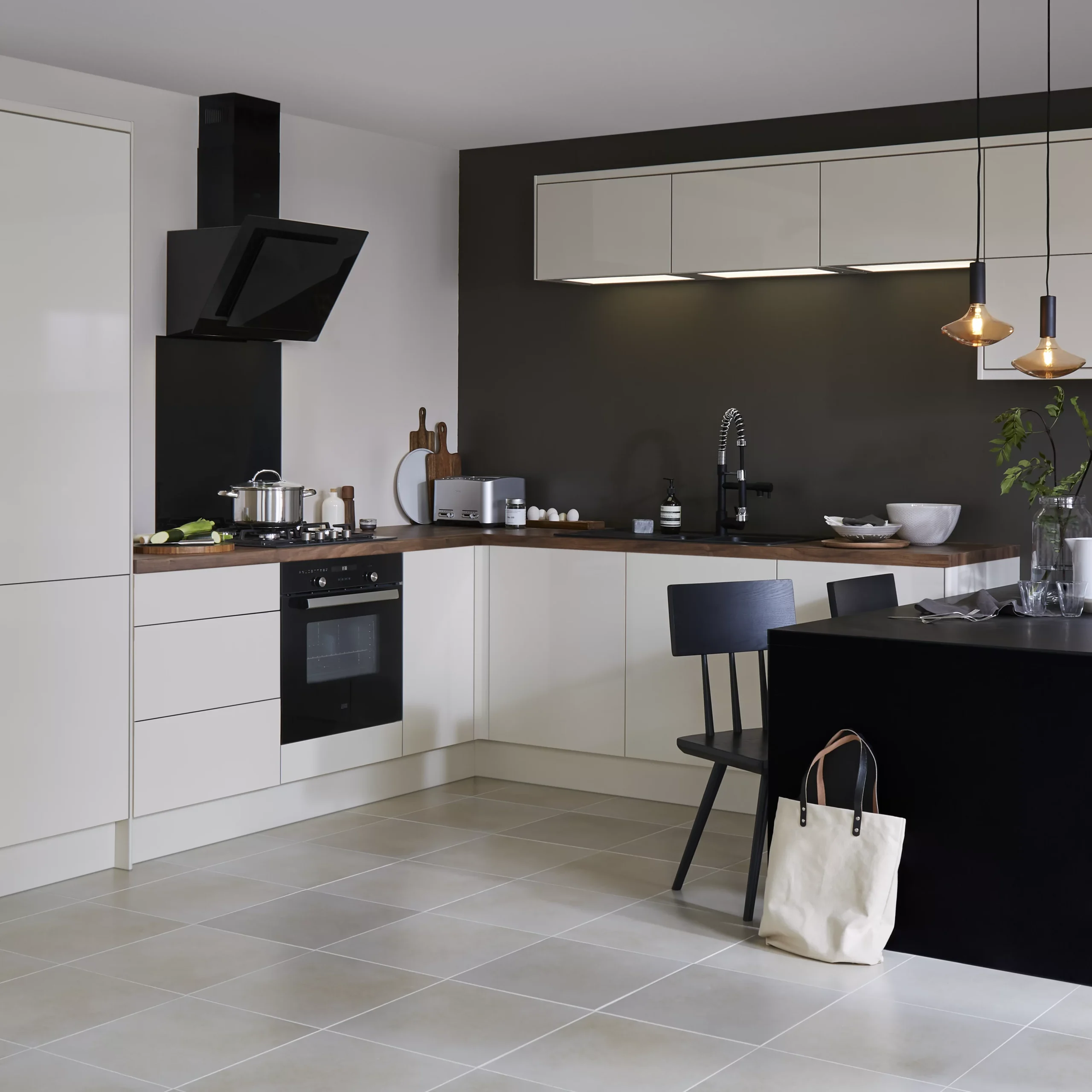 GoodHome Stevia Gloss Cream Slab Drawerline Cabinet Door, (W)600mm (H)715mm (T)18mm 3 GoodHome Stevia Gloss Cream Slab Drawerline Cabinet Door, (W)600mm (H)715mm (T)18mm - Image 3